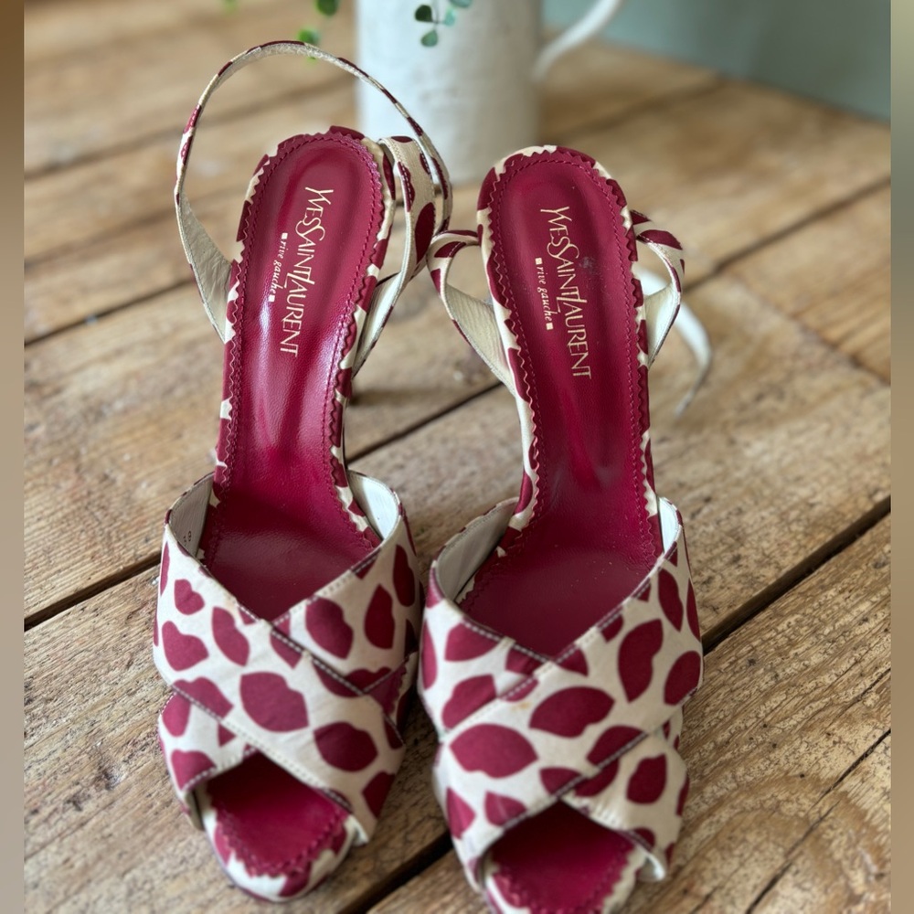 NBW Yves Saint Laurent "Eva Lip" Heel - Size 38 YSL